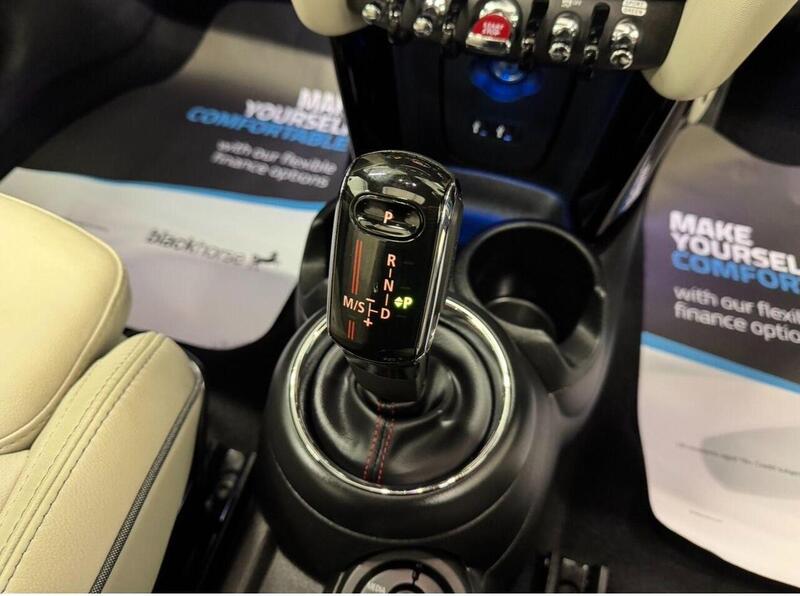 MINI Hatch Hatch 2.0 Cooper S Steptronic Euro 6 (s/s) 5dr - U119181