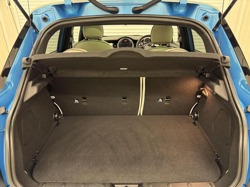MINI Hatch Hatch 2.0 Cooper S Steptronic Euro 6 (s/s) 5dr - U119181