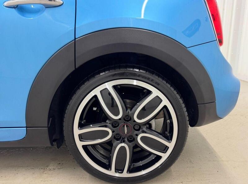 MINI Hatch Hatch 2.0 Cooper S Steptronic Euro 6 (s/s) 5dr - U119181