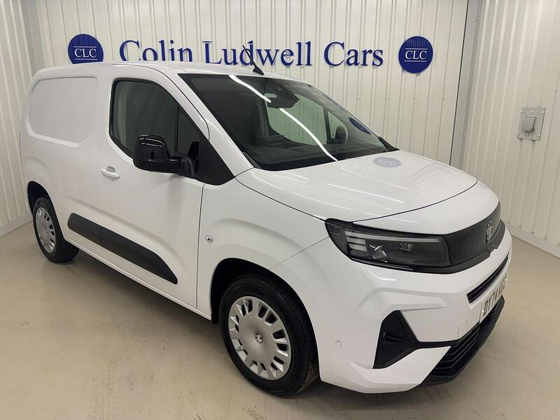 Vauxhall Combo Combo 1.5 Turbo D 2300 Pro Panel Van SWB Euro 6 (s/s) 5dr - U119183