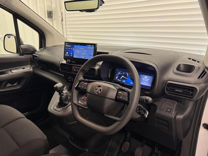 Vauxhall Combo Combo 1.5 Turbo D 2300 Pro Panel Van SWB Euro 6 (s/s) 5dr - U119183