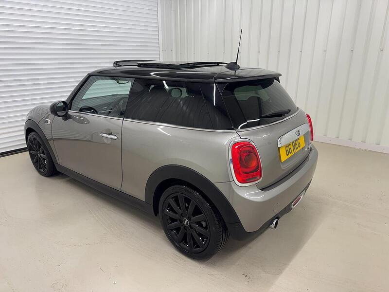 MINI Hatch Hatch 1.5 Cooper Auto Euro 6 (s/s) 3dr - U119185