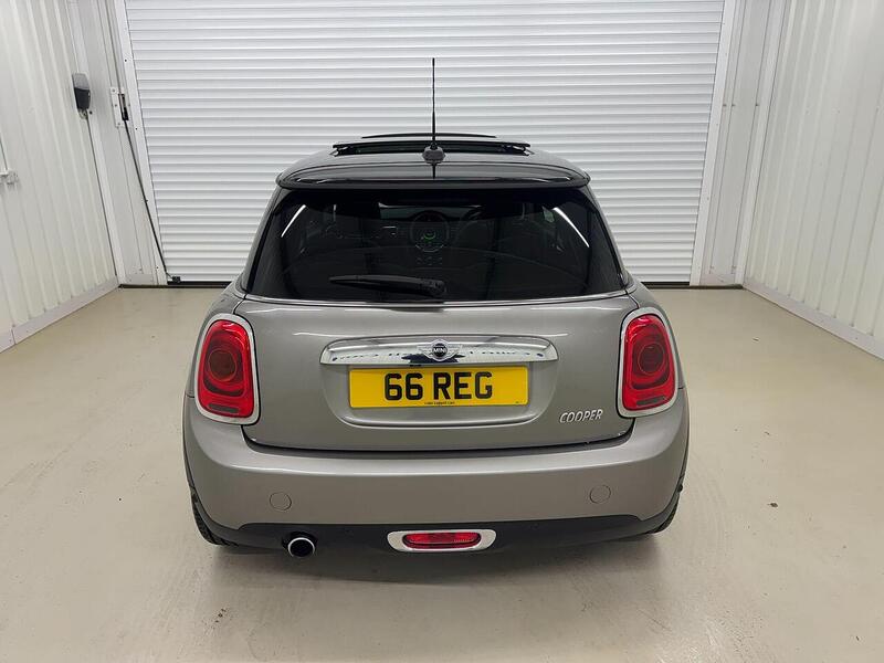 MINI Hatch Hatch 1.5 Cooper Auto Euro 6 (s/s) 3dr - U119185