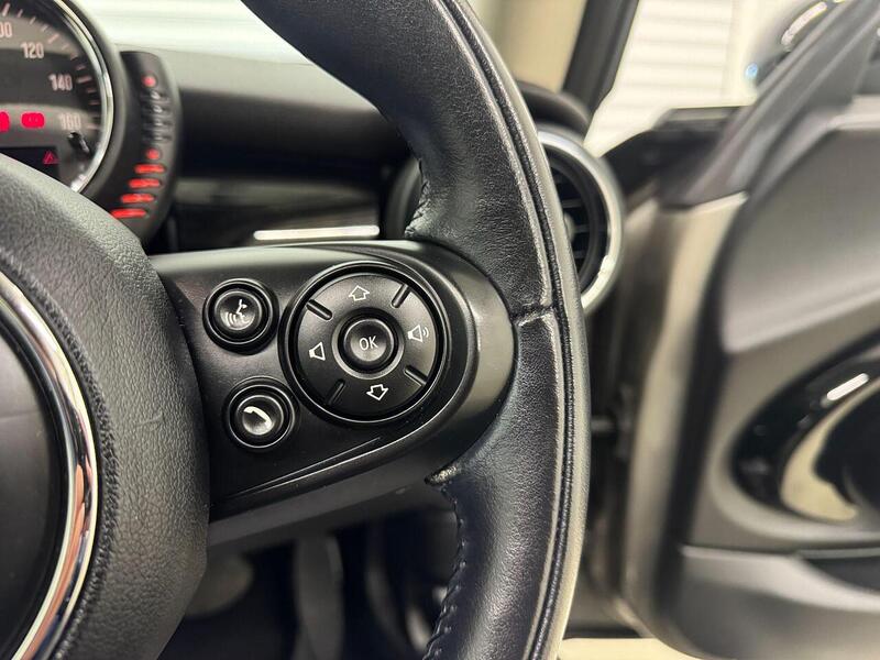 MINI Hatch Hatch 1.5 Cooper Auto Euro 6 (s/s) 3dr - U119185