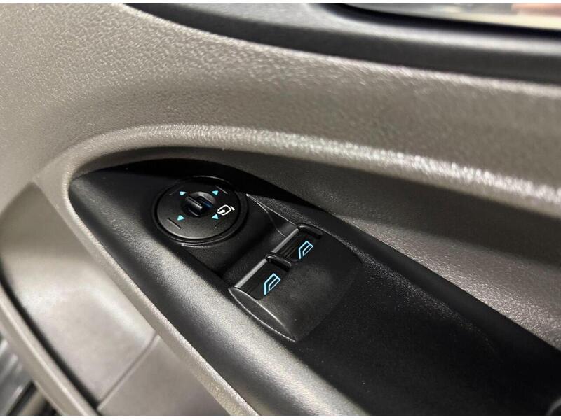 Ford Transit Connect Transit Connect 1.5 200 EcoBlue Limited L1 Euro 6 (s/s) 5dr - U119191