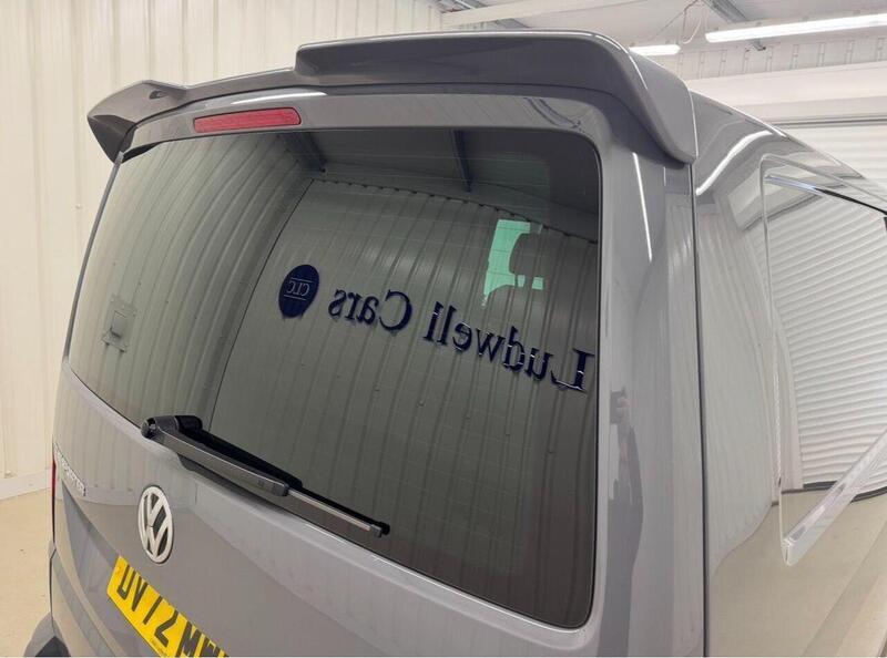 Volkswagen Transporter Transporter 2.0 BiTDI T32 Highline Kombi Double Cab 5dr Diesel DSG FWD LWB Euro 6 (s/s) (199 ps) - U119207