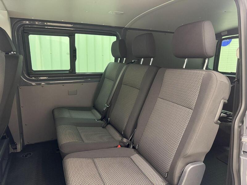 Volkswagen Transporter Transporter 2.0 BiTDI T32 Highline Kombi Double Cab 5dr Diesel DSG FWD LWB Euro 6 (s/s) (199 ps) - U119207