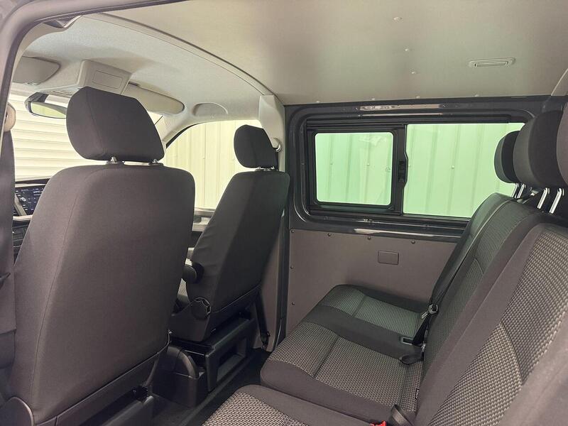 Volkswagen Transporter Transporter 2.0 BiTDI T32 Highline Kombi Double Cab 5dr Diesel DSG FWD LWB Euro 6 (s/s) (199 ps) - U119207