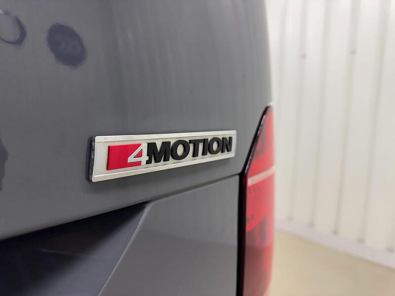 Volkswagen Transporter Transporter 2.0 BiTDI T32 Highline Kombi DSG 4Motion SWB Euro 6 (s/s) 5dr - U119212
