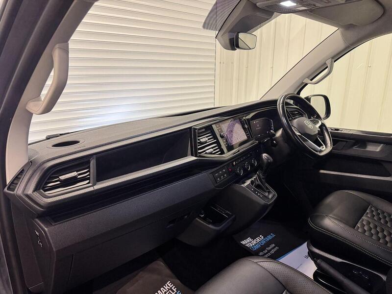 Volkswagen Transporter Transporter 2.0 BiTDI T32 Highline Kombi DSG 4Motion SWB Euro 6 (s/s) 5dr - U119212