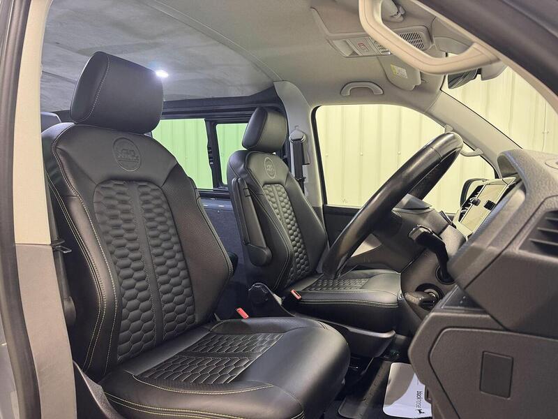 Volkswagen Transporter Transporter 2.0 BiTDI T32 Highline Kombi DSG 4Motion SWB Euro 6 (s/s) 5dr - U119212
