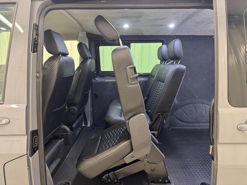 Volkswagen Transporter Transporter 2.0 BiTDI T32 Highline Kombi DSG 4Motion SWB Euro 6 (s/s) 5dr - U119212