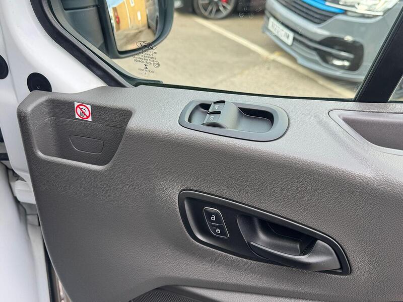Ford Transit Transit 350 EcoBlue L3H3 Welfare crew van 7 Seat - U119226