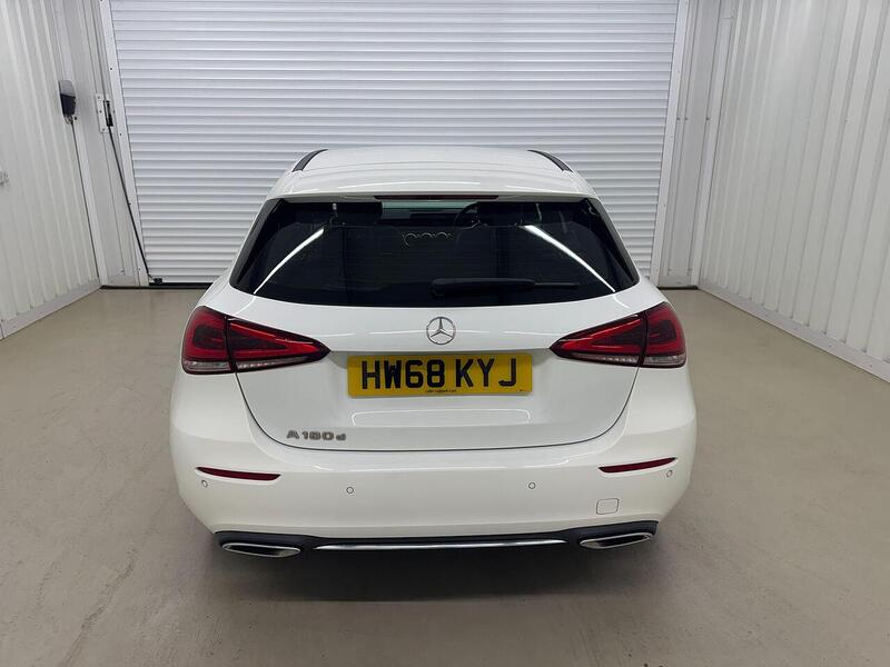 Mercedes-Benz A Class A Class 1.5 A180d Sport (Executive) Hatchback 5dr Diesel 7G-DCT Euro 6 (s/s) (116 ps) - U119241