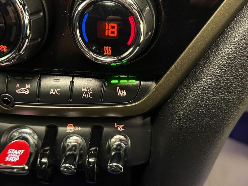 MINI Countryman Countryman 1.5 Cooper Auto 6Spd ALL4 Euro 6 (s/s) 5dr - U119243
