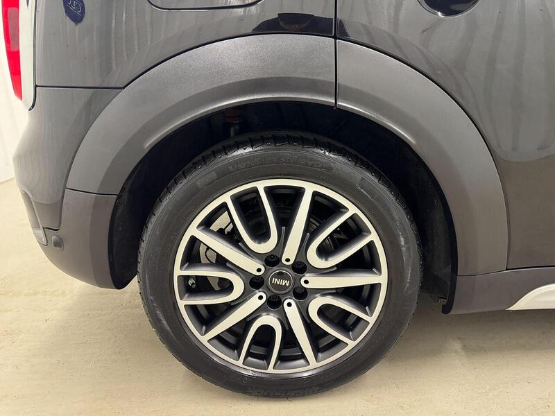 MINI Countryman Countryman 1.5 Cooper Auto 6Spd ALL4 Euro 6 (s/s) 5dr - U119243