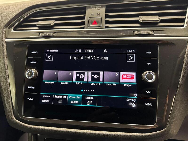 Volkswagen Tiguan Tiguan 1.5 TSI R-Line DSG Euro 6 (s/s) 5dr - U119252