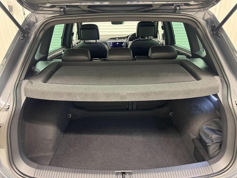 Volkswagen Tiguan Tiguan 1.5 TSI R-Line DSG Euro 6 (s/s) 5dr - U119252