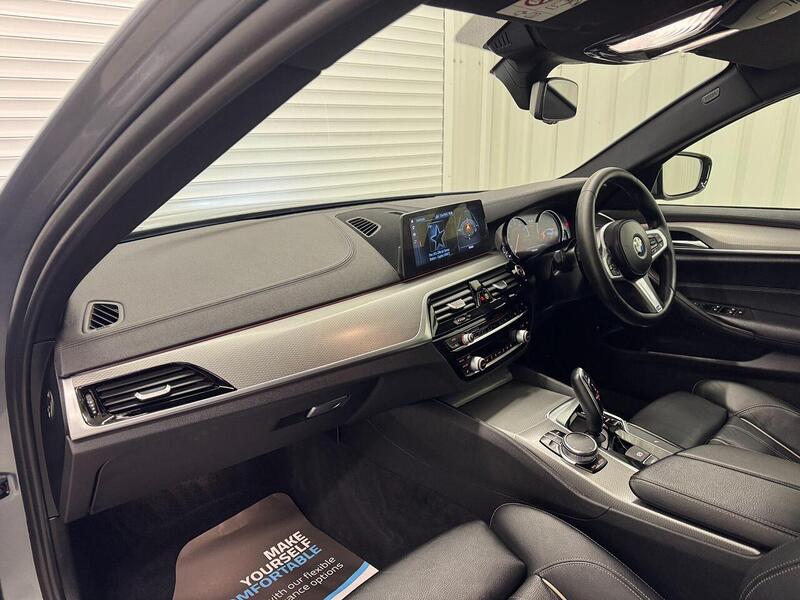 BMW 5 Series 520d M Sport Estate 2.0 Automatic Diesel - U119259