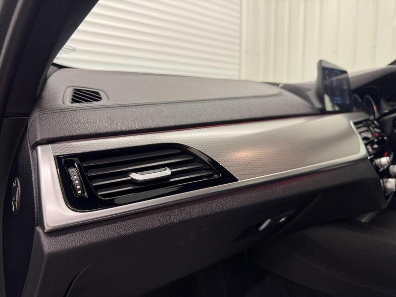 BMW 5 Series 520d M Sport Estate 2.0 Automatic Diesel - U119259