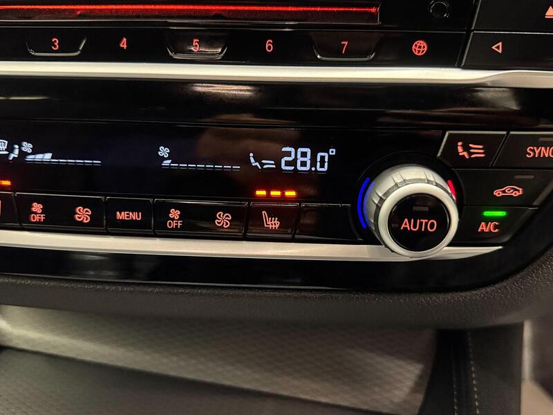 BMW 5 Series 520d M Sport Estate 2.0 Automatic Diesel - U119259