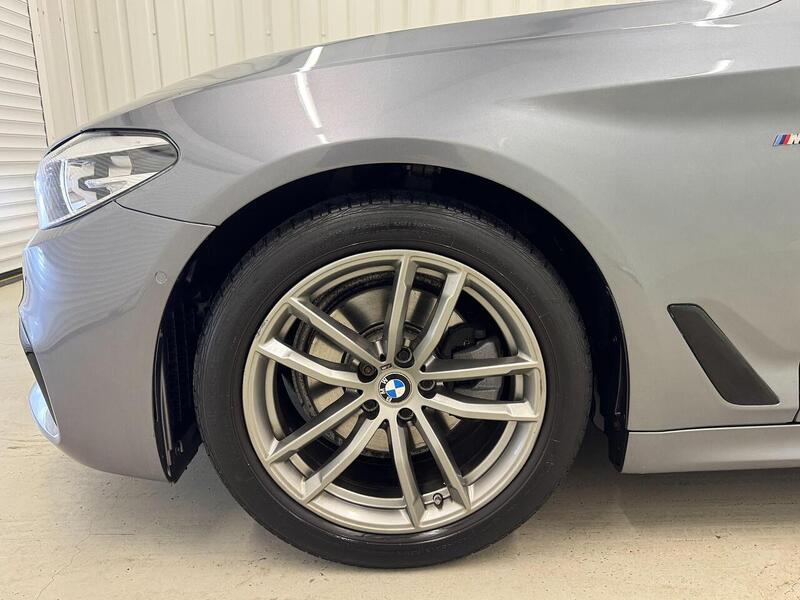 BMW 5 Series 520d M Sport Estate 2.0 Automatic Diesel - U119259