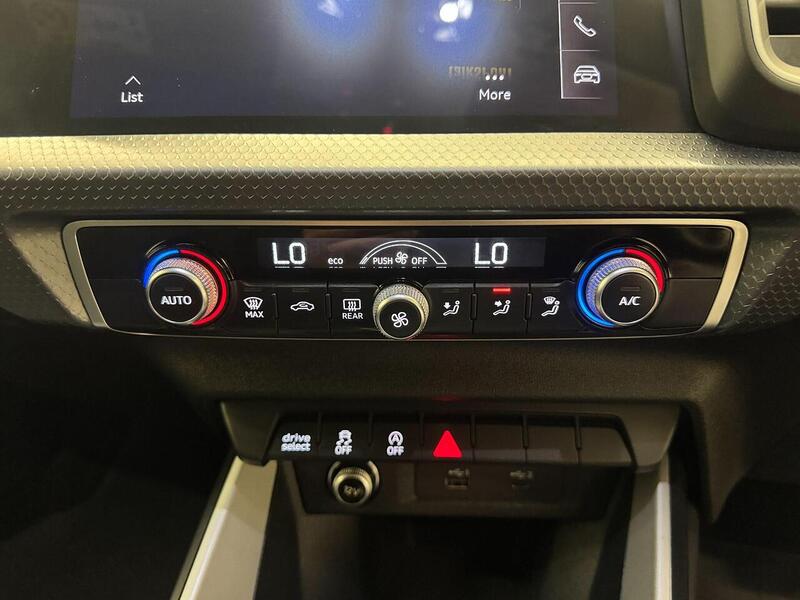 Audi A1 1.0 TFSI 30 Citycarver 5dr Petrol S Tronic Euro 6 (s/s) (116 ps) - U119261