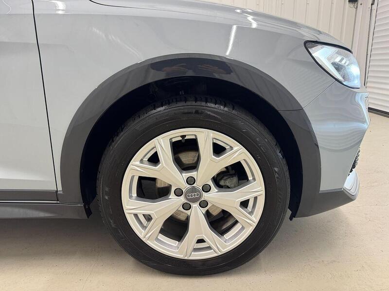 Audi A1 1.0 TFSI 30 Citycarver 5dr Petrol S Tronic Euro 6 (s/s) (116 ps) - U119261