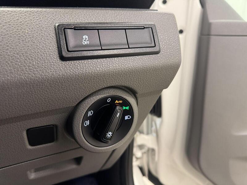 Volkswagen Transporter 2.0 TDI T28 Highline Panel Van 5dr Diesel Manual FWD SWB Euro 6 (s/s) (110 ps) - U119268