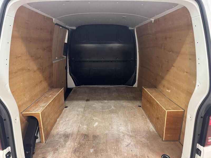 Volkswagen Transporter 2.0 TDI T28 Highline Panel Van 5dr Diesel Manual FWD SWB Euro 6 (s/s) (110 ps) - U119268