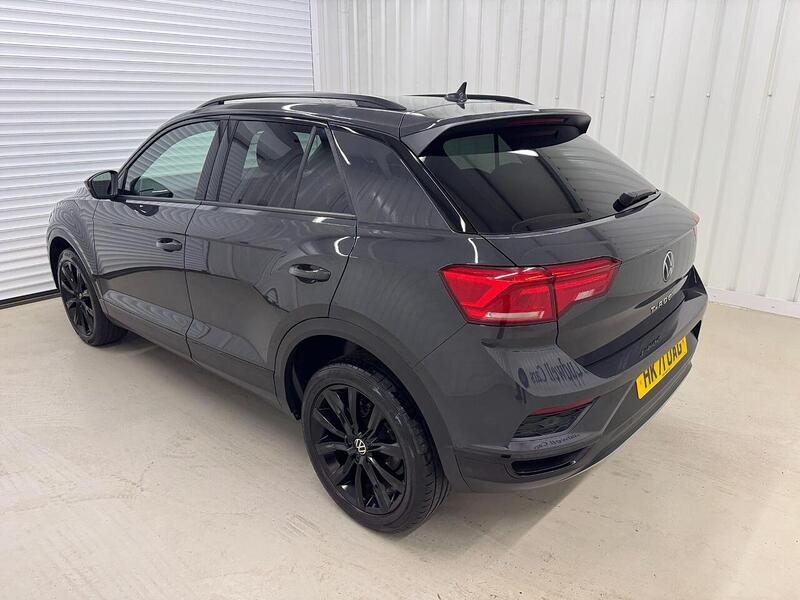 Volkswagen T-Roc 1.5 TSI EVO Black Edition SUV 5dr Petrol Manual Euro 6 (s/s) (150 ps) - U119271