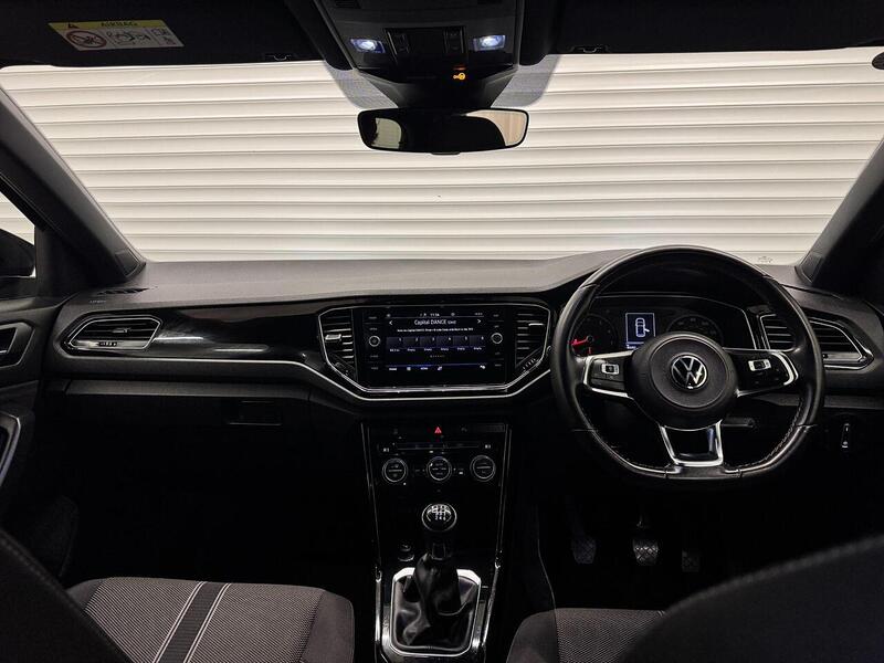 Volkswagen T-Roc 1.5 TSI EVO Black Edition SUV 5dr Petrol Manual Euro 6 (s/s) (150 ps) - U119271