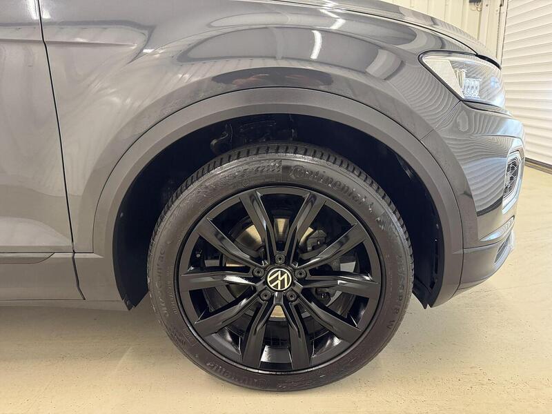 Volkswagen T-Roc 1.5 TSI EVO Black Edition SUV 5dr Petrol Manual Euro 6 (s/s) (150 ps) - U119271