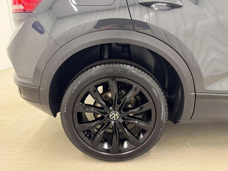 Volkswagen T-Roc 1.5 TSI EVO Black Edition SUV 5dr Petrol Manual Euro 6 (s/s) (150 ps) - U119271