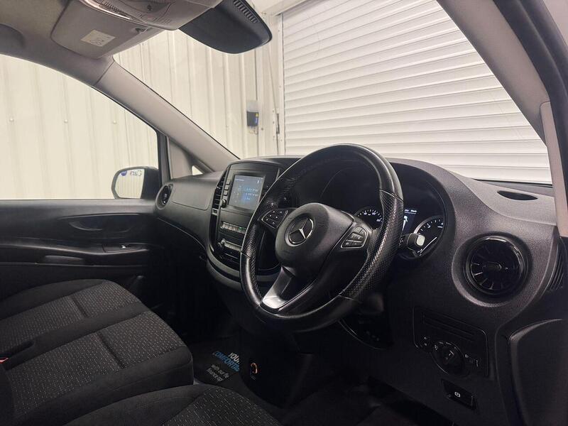 Mercedes-Benz Vito 2.0 114 CDI Progressive Panel Van 5dr Diesel G-Tronic RWD L2 Euro 6 (s/s) (LWB) (136 ps) - U119273