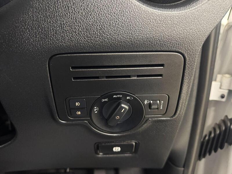 Mercedes-Benz Vito 2.0 114 CDI Progressive Panel Van 5dr Diesel G-Tronic RWD L2 Euro 6 (s/s) (LWB) (136 ps) - U119273