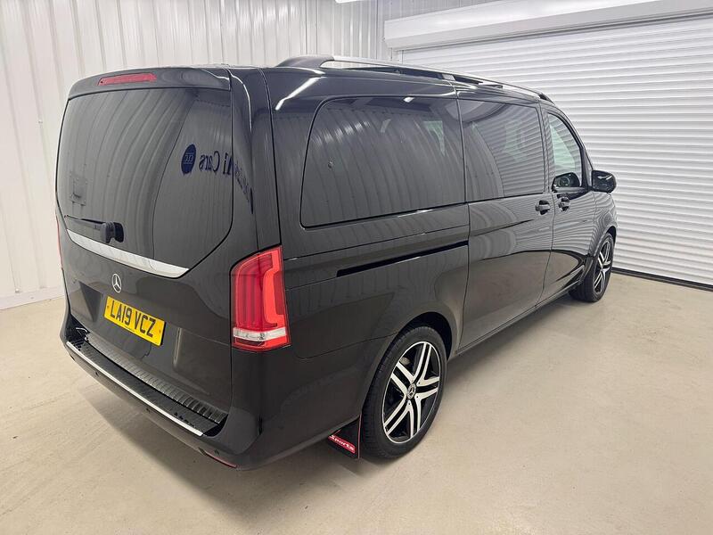 Mercedes-Benz V Class 2.2 V220d Sport MPV 5dr Diesel G-Tronic+ Euro 6 (s/s) 8 Seat LWB (163 ps) - U119274