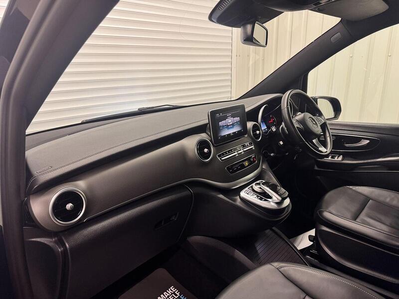 Mercedes-Benz V Class 2.2 V220d Sport MPV 5dr Diesel G-Tronic+ Euro 6 (s/s) 8 Seat LWB (163 ps) - U119274