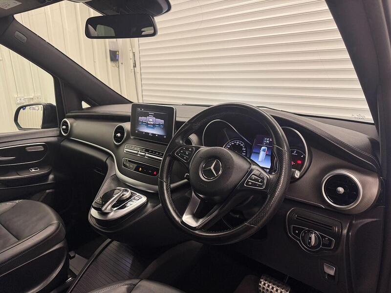 Mercedes-Benz V Class 2.2 V220d Sport MPV 5dr Diesel G-Tronic+ Euro 6 (s/s) 8 Seat LWB (163 ps) - U119274
