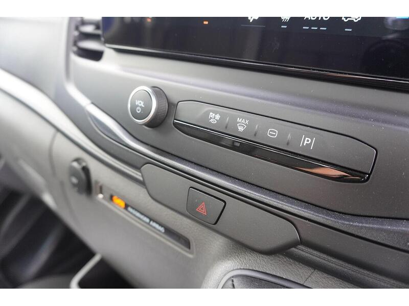 Ford Transit Transit 2.0 350 EcoBlue Leader Tipper 2dr Diesel Manual RWD L2 Euro 6 (s/s) (1-Way, 1-Stop) (165 ps) - U119275