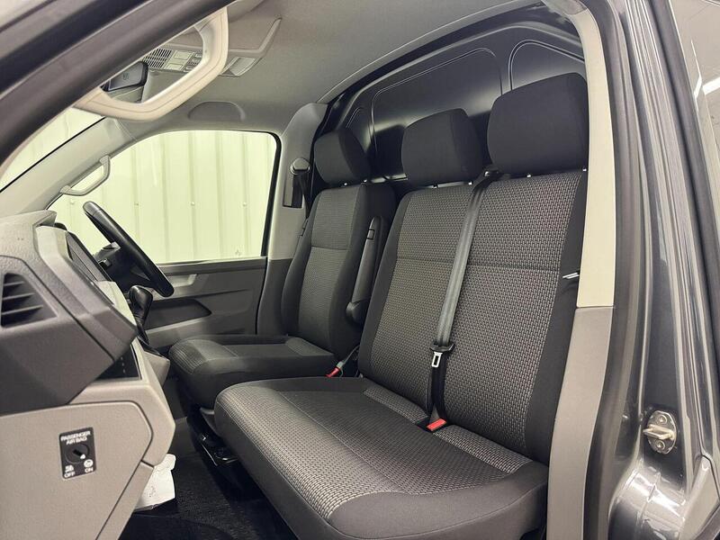 Volkswagen Transporter 2.0 TDI T30 Highline Panel Van 5dr Diesel DSG FWD LWB Euro 6 (s/s) (150 ps) - U119277