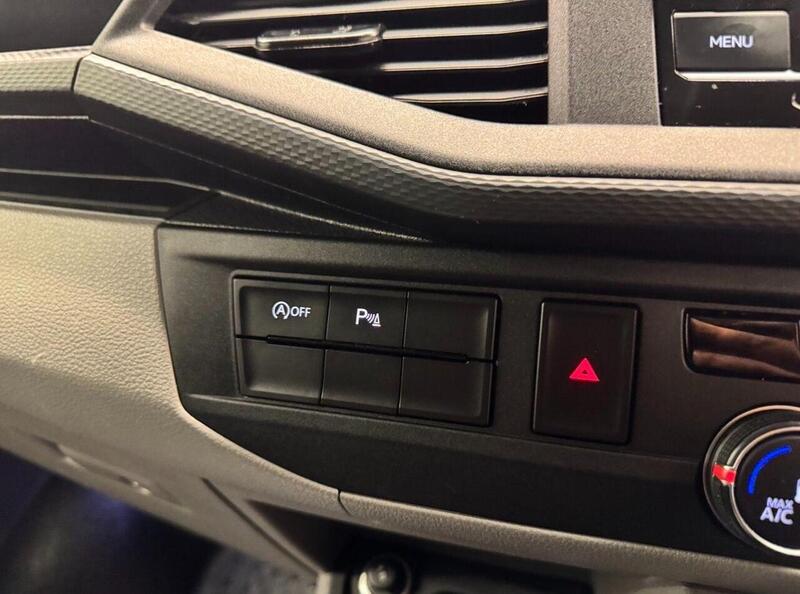 Volkswagen Transporter 2.0 TDI T30 Highline Panel Van 5dr Diesel DSG FWD LWB Euro 6 (s/s) (150 ps) - U119277