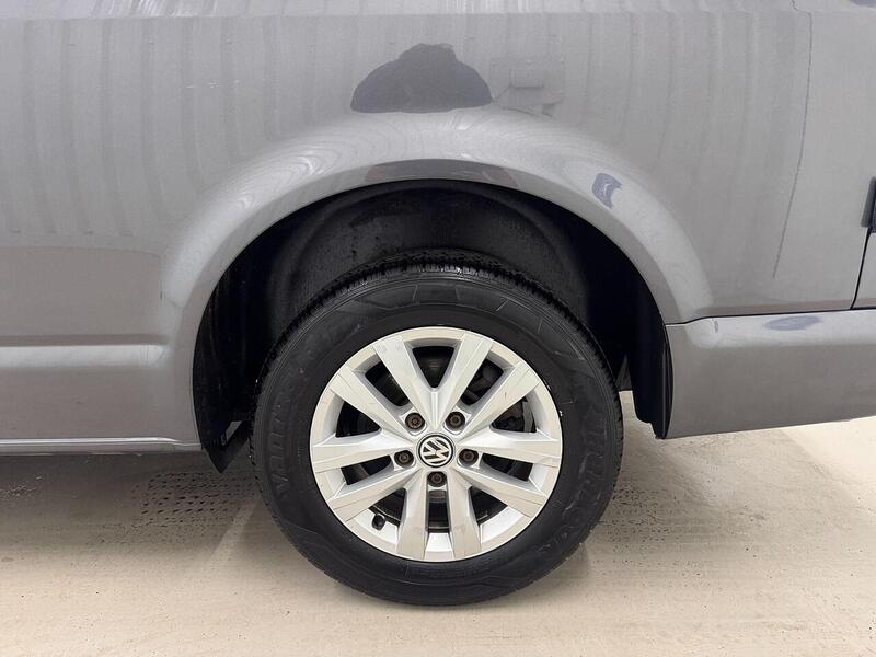 Volkswagen Transporter 2.0 TDI T30 Highline Panel Van 5dr Diesel DSG FWD LWB Euro 6 (s/s) (150 ps) - U119277
