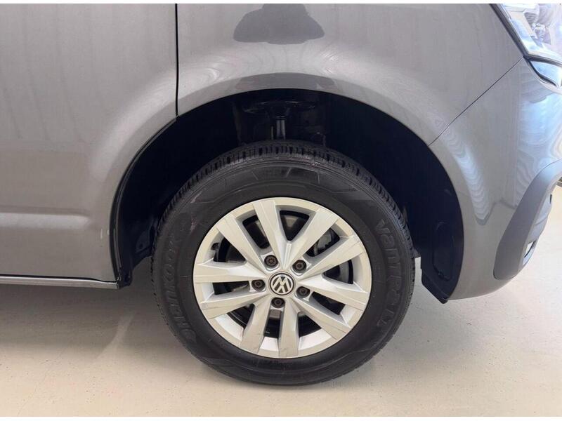 Volkswagen Transporter 2.0 TDI T30 Highline Panel Van 5dr Diesel DSG FWD LWB Euro 6 (s/s) (150 ps) - U119277