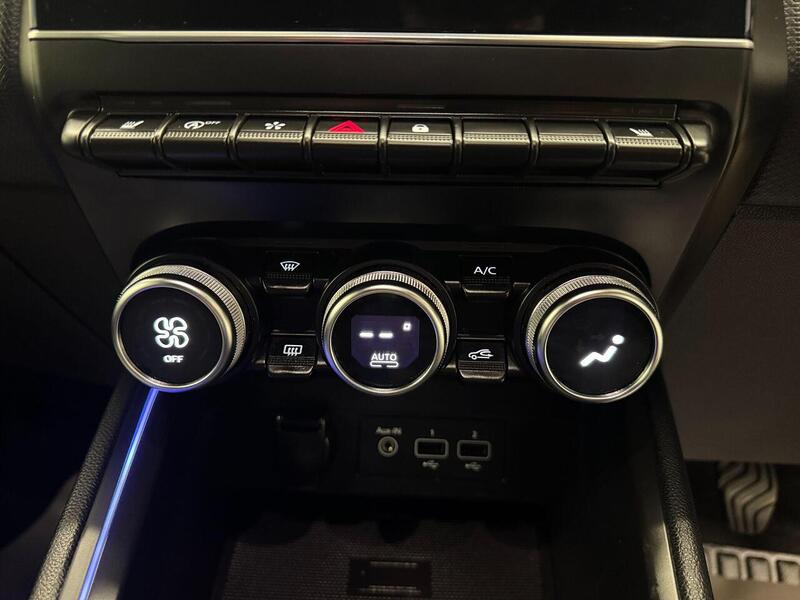 Renault Clio 1.0 TCe Lutecia Euro 6 (s/s) 5dr - U119279