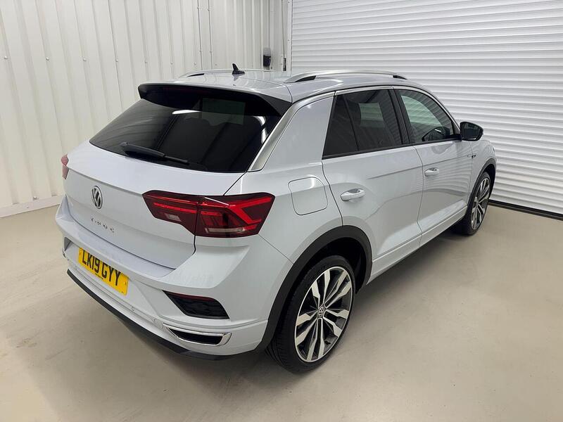Volkswagen T-Roc 1.5 TSI GPF EVO R-Line SUV 5dr Petrol Manual Euro 6 (s/s) (150 ps) - U119282
