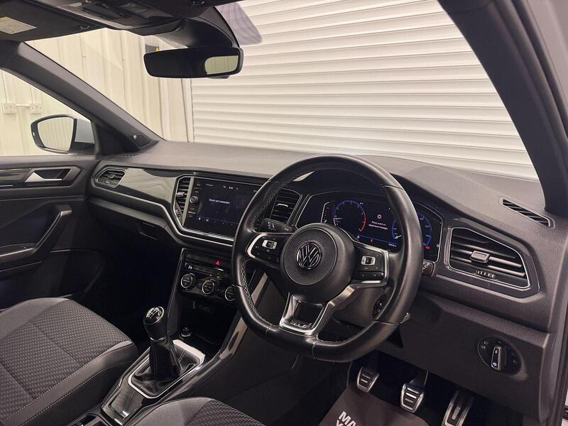 Volkswagen T-Roc 1.5 TSI GPF EVO R-Line SUV 5dr Petrol Manual Euro 6 (s/s) (150 ps) - U119282