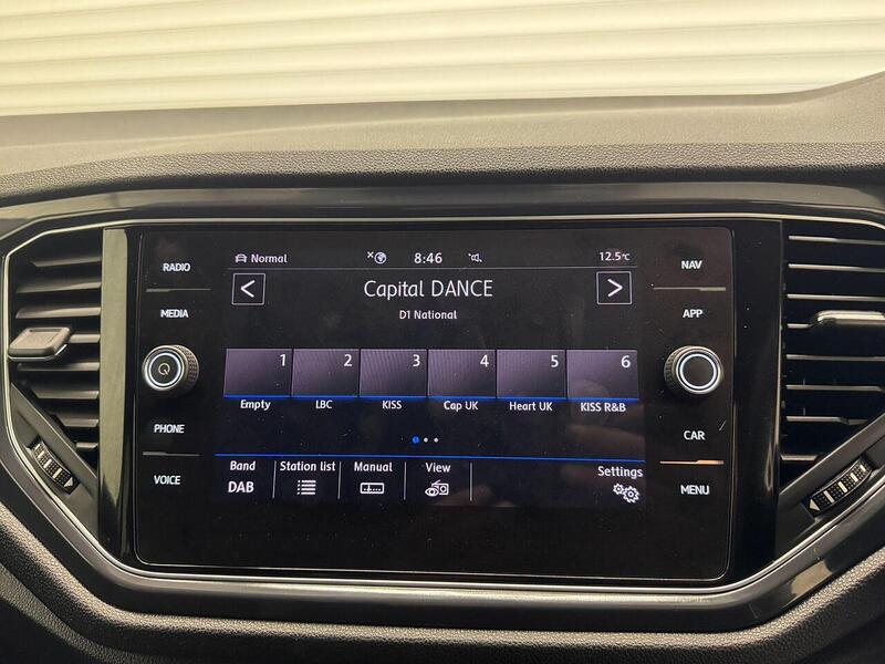 Volkswagen T-Roc 1.5 TSI GPF EVO R-Line SUV 5dr Petrol Manual Euro 6 (s/s) (150 ps) - U119282