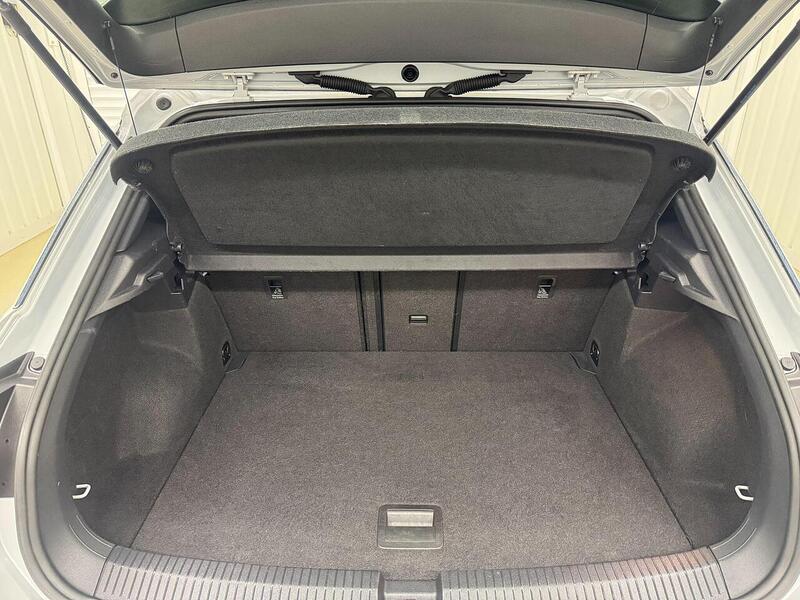 Volkswagen T-Roc 1.5 TSI GPF EVO R-Line SUV 5dr Petrol Manual Euro 6 (s/s) (150 ps) - U119282