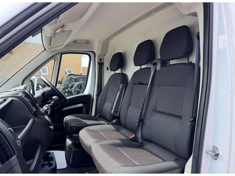 Vauxhall Movano 2.2 CDTi 3500 BiTurbo HDT Prime FWD L4 H2 Euro 6 (s/s) 5dr - U119288